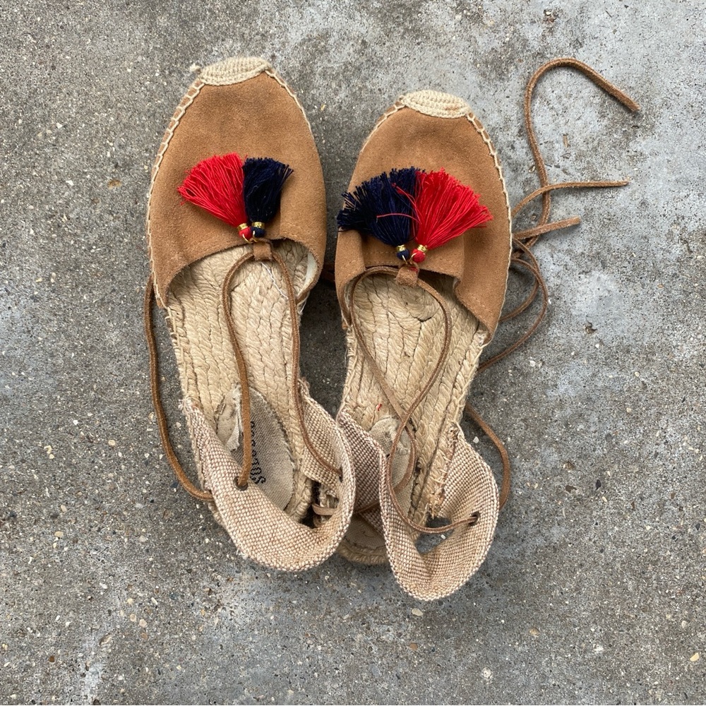 Tan Soludos espadrille sandals tassels women’s 10 leather woven boho western